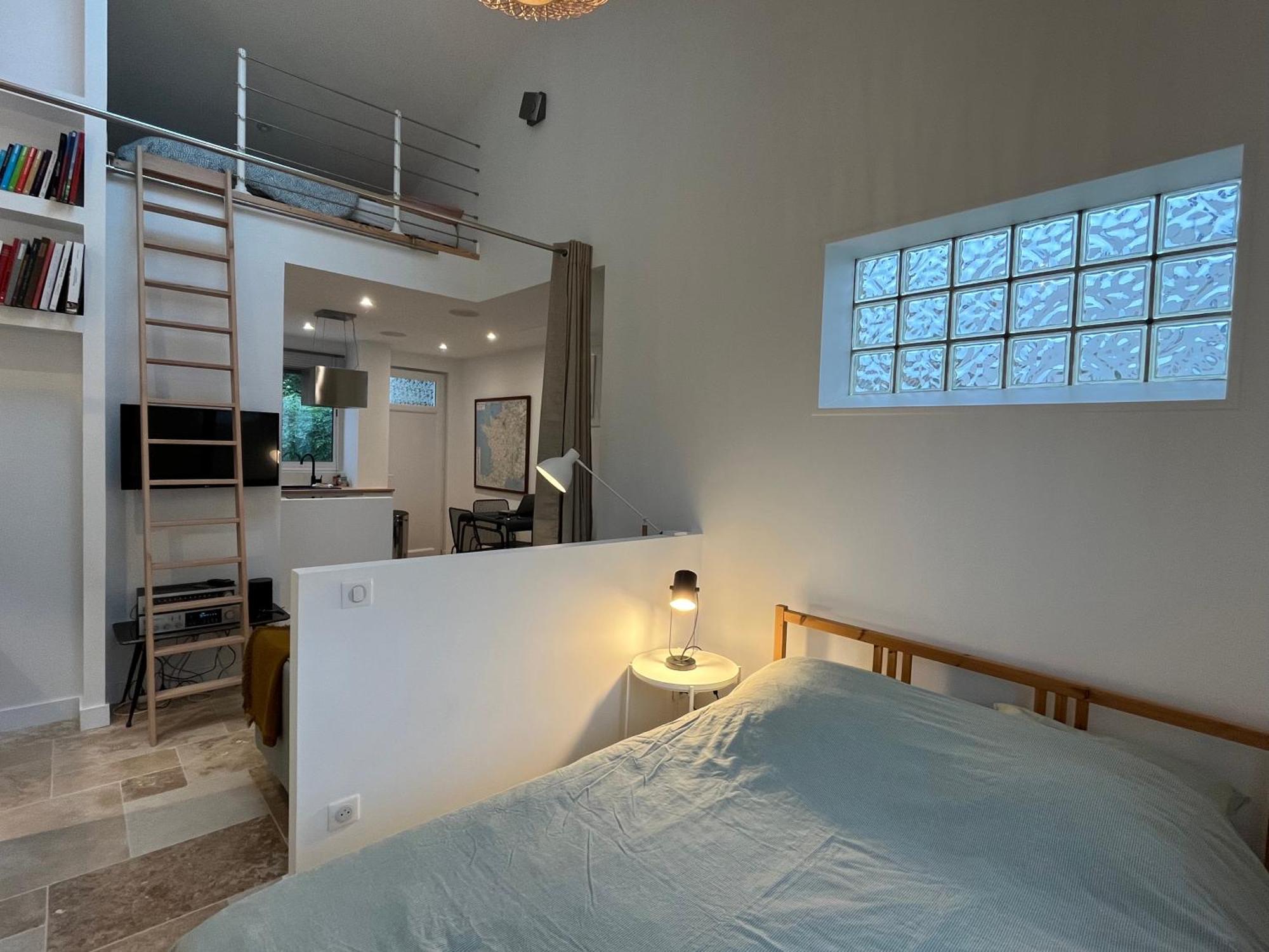 Апартаменты Loft Avec Terrasse Et Jardin Ангулем Экстерьер фото
