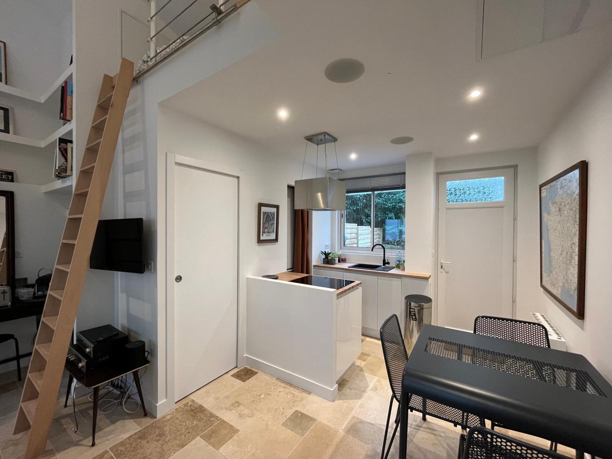 Апартаменты Loft Avec Terrasse Et Jardin Ангулем Экстерьер фото